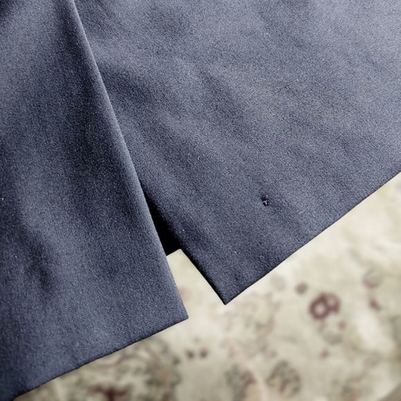 Banana Republic black above knee pencil skirt 0P (27" waist) - Picture 11 of 13